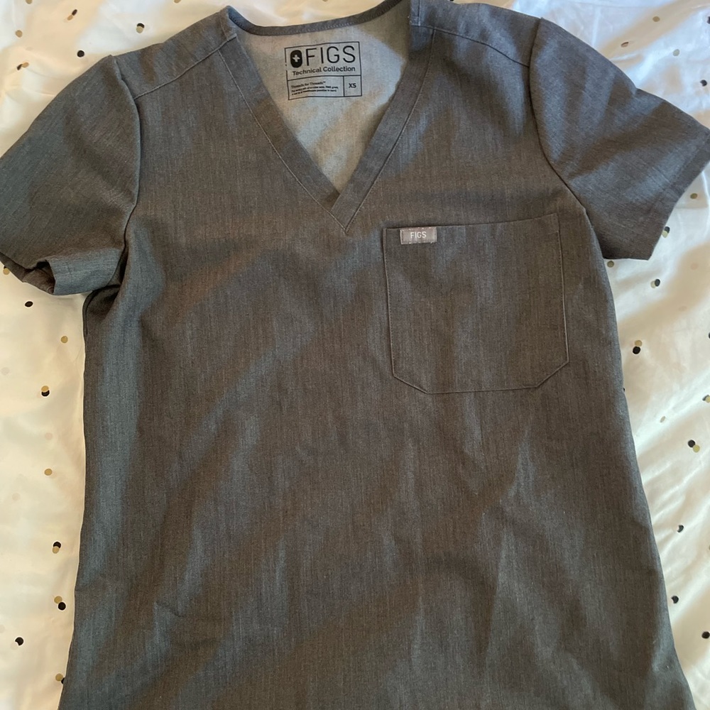 Figs XS graphite Catarina scrub top